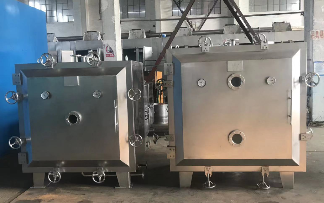 Vacuum Tray Dryer